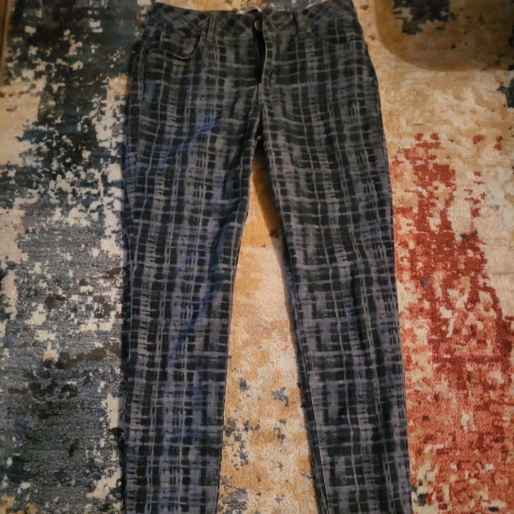 Cabi size 8 skinny jeans